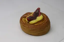 دانيش رول فراولة