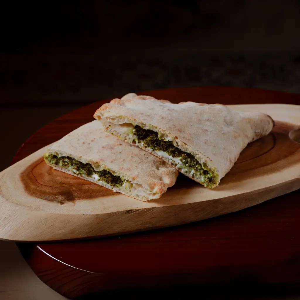 مناقيش جبنة زعتر