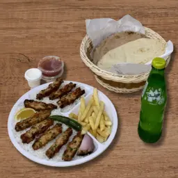 وجبة كباب دجاج