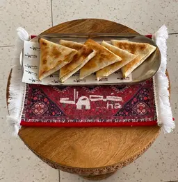 سمبوسه جبن شيدر