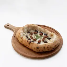 فوكاتشيا باللبنة
