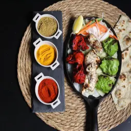 طبق تندوري بيت التوابل