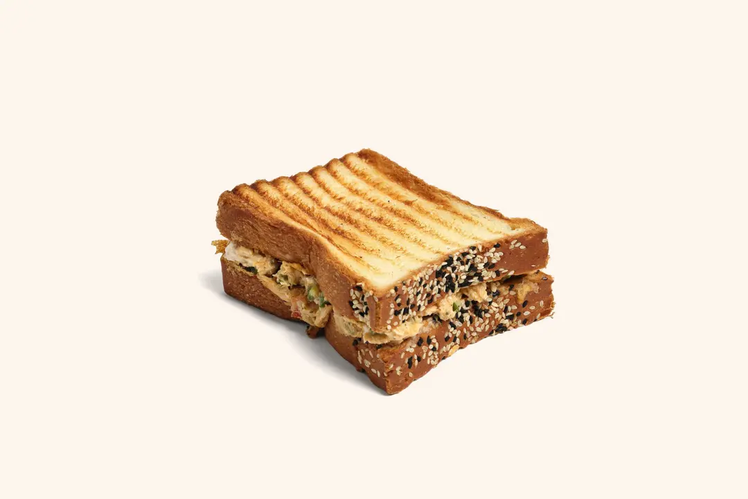 ساندوتش تونة سبايسي