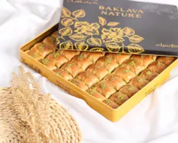 بقلاوة ناتشور وسط