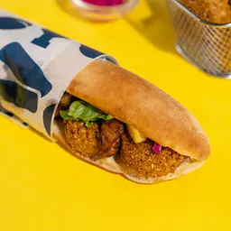 Iraqi falafel sandwich
