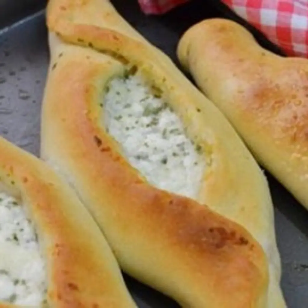 فطيرة جبن بالنعناع