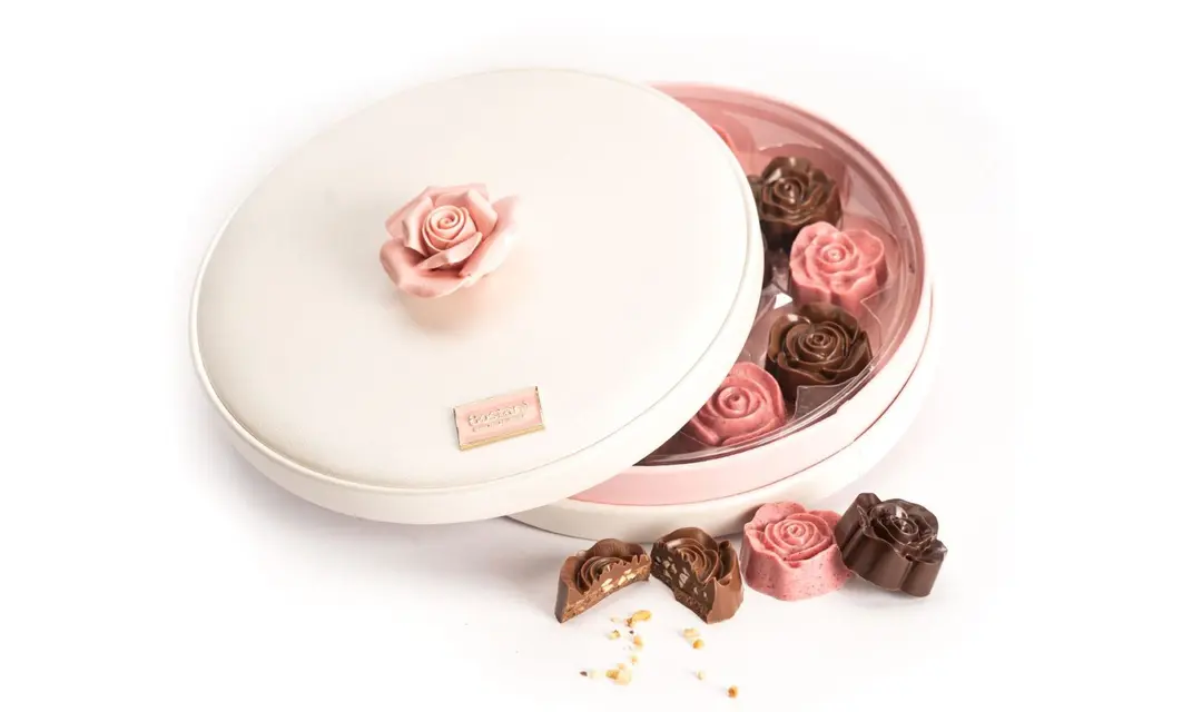 Rose Chocolate Box – 13 PCS