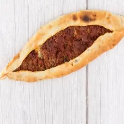 فطيرة لحم حار