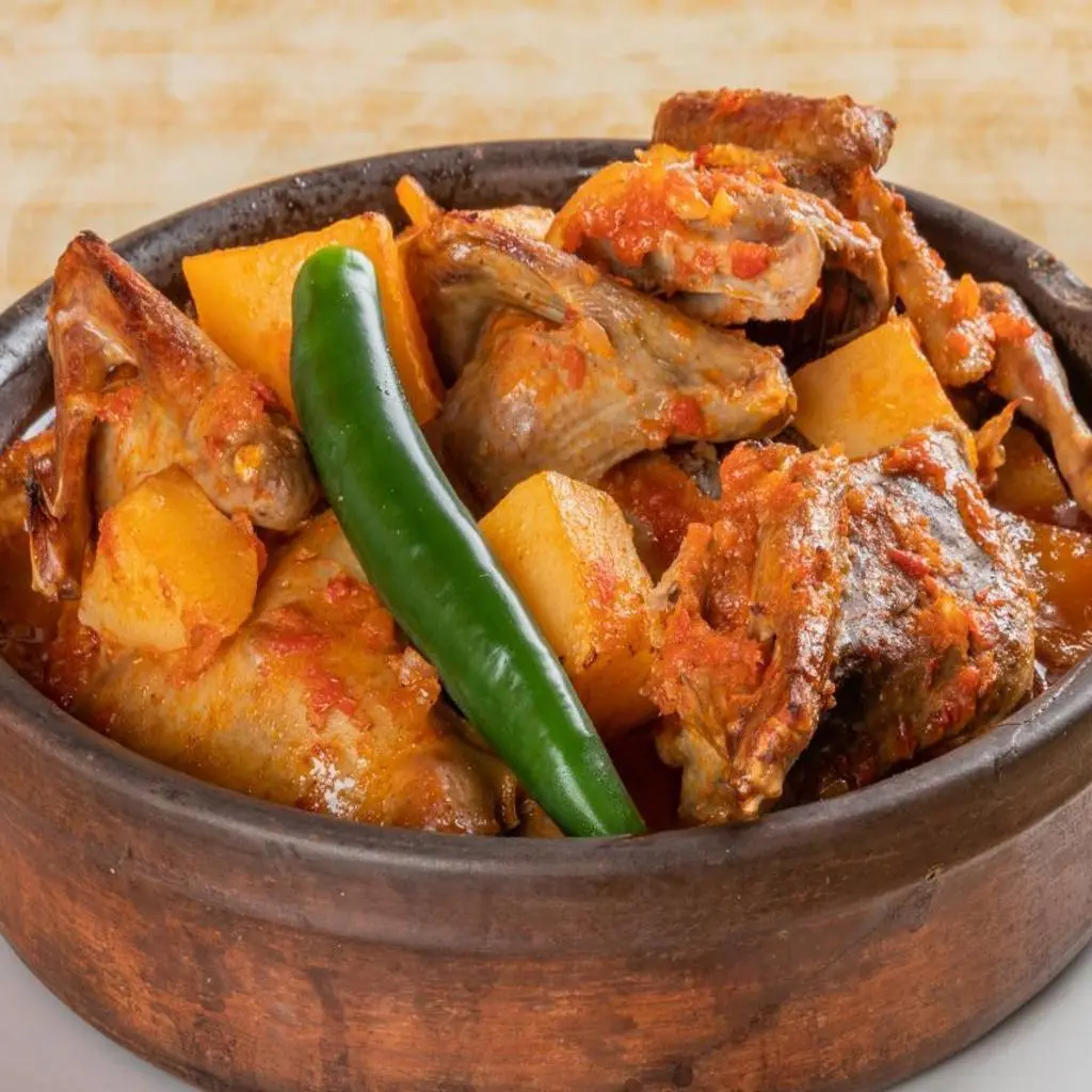 طاجن بطاطس باللحمة مع أرز بالشعيرية