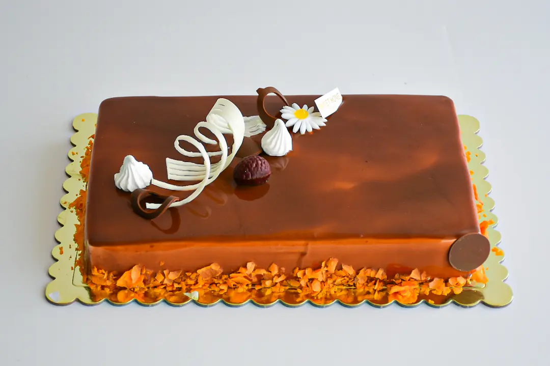 Caramel Cake 20*30
