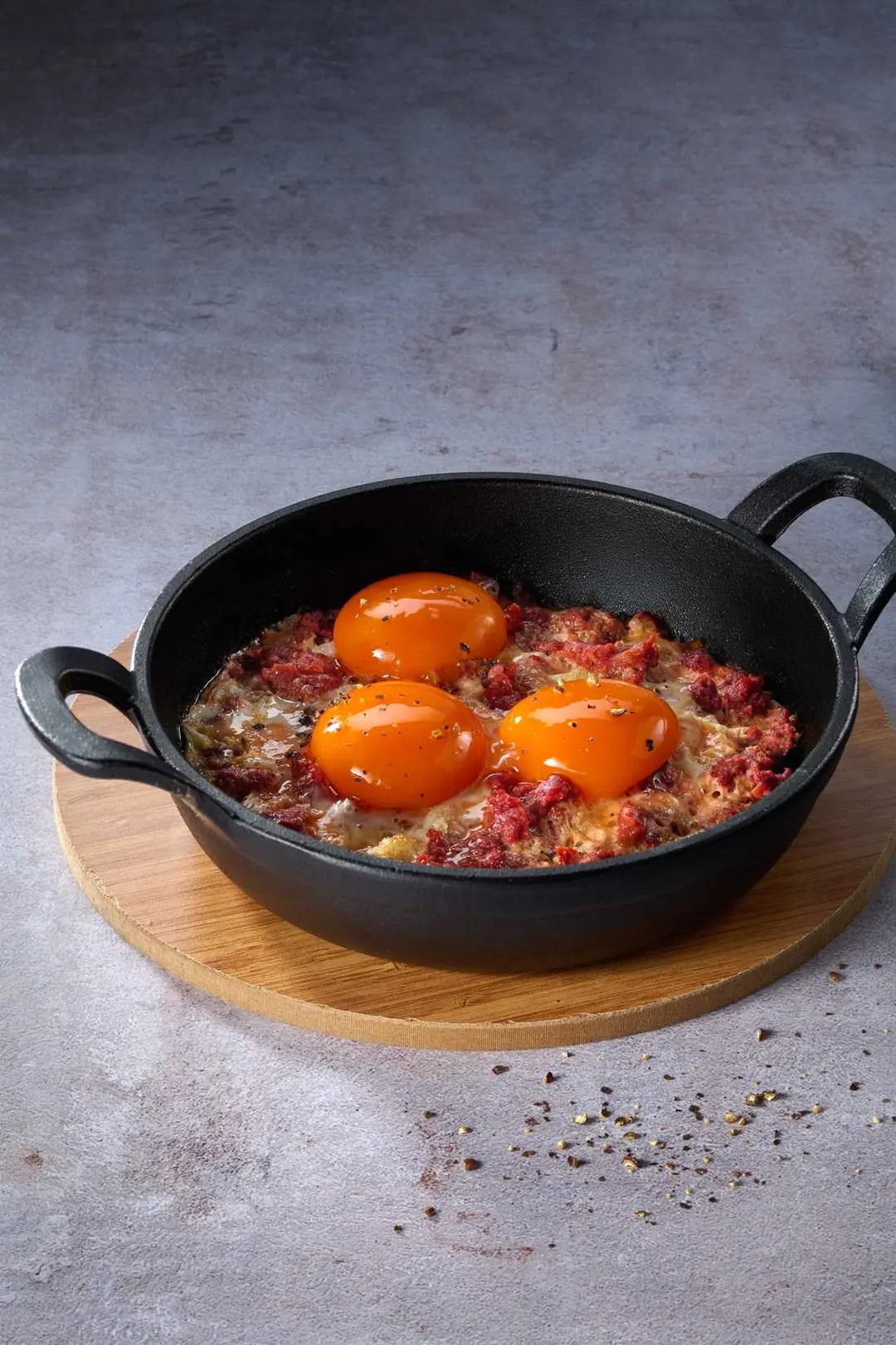 Egg & Sujuk Pan