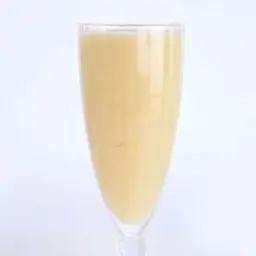 عصير موز + قطع
