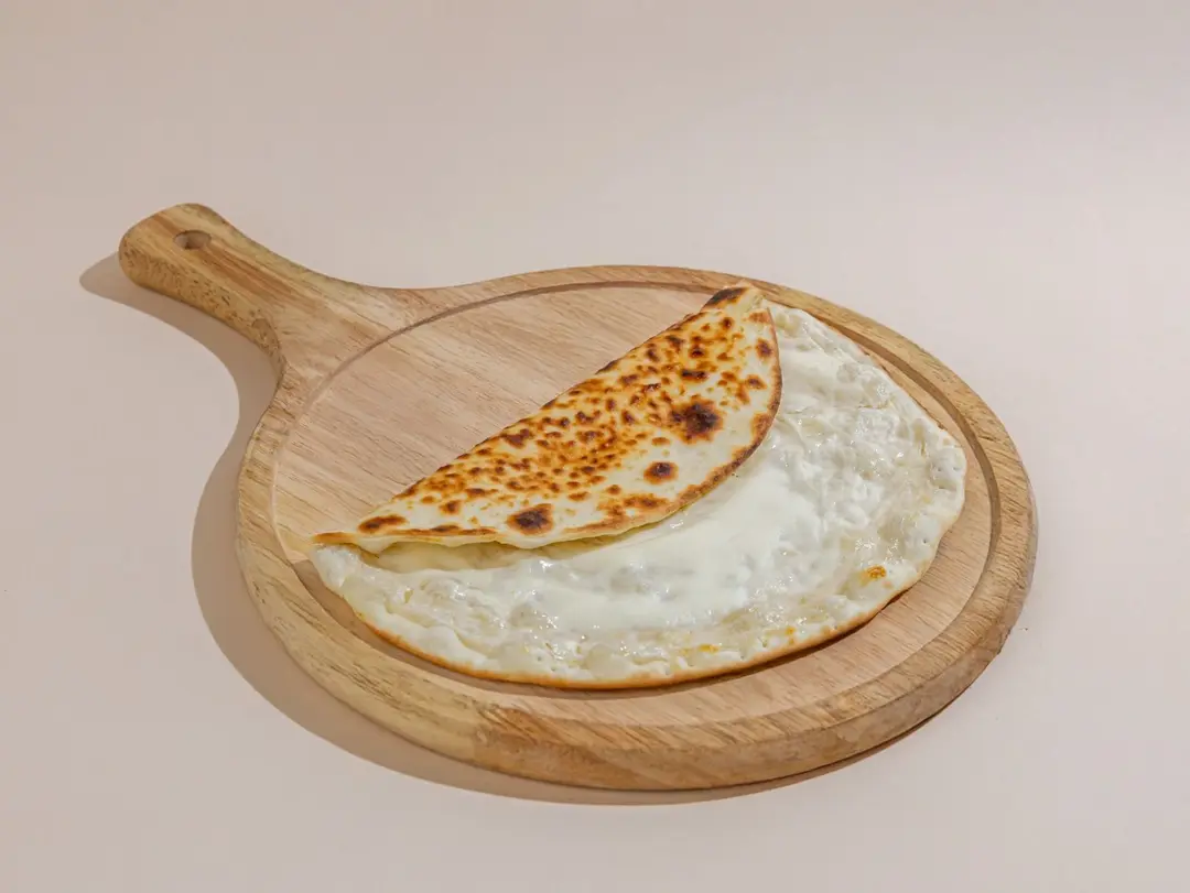 Creamy Cheese Manakish