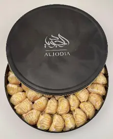 علبة معمول بالتمر