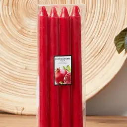 شموع حمراء معطرة بالفراولة