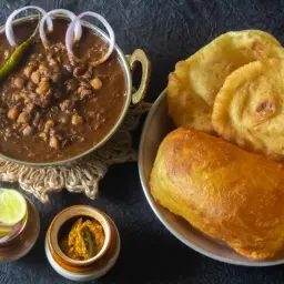طبق بهاتورا