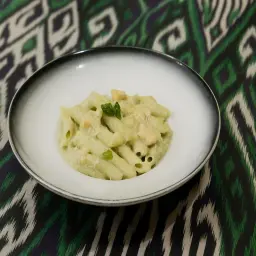مكرونة بيستو بالدجاج
