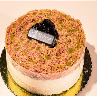 Muhallabia And Kunafa Cake - Medium