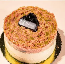Muhallabia And Kunafa Cake - Medium