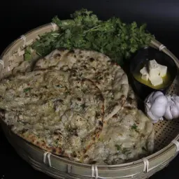 خبز النان بالثوم