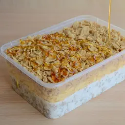 معصوب ملكي وكورن فليكس