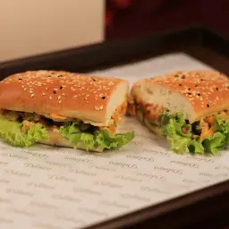 بانيني تشيكن بيستو