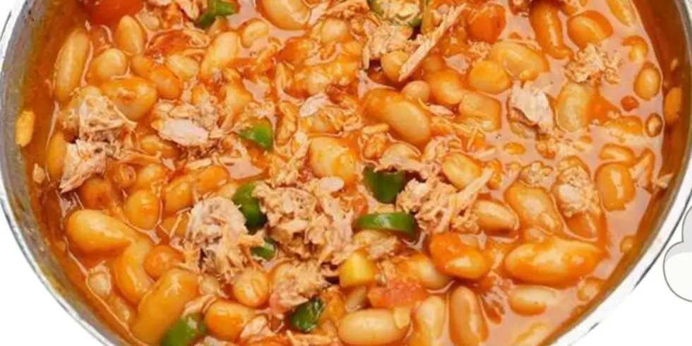 فاصوليا بيضاء بالتونة