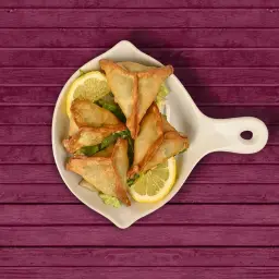فطائر سبانخ وزبدة كريم