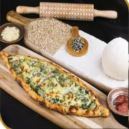 فطائر سبانخ بالجبن