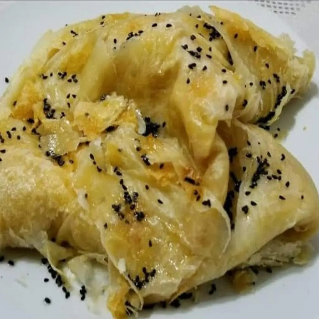 خبز رطب سمن وعسل