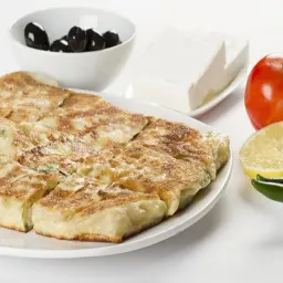 White Cheese with Olive Slices Mutabbaq