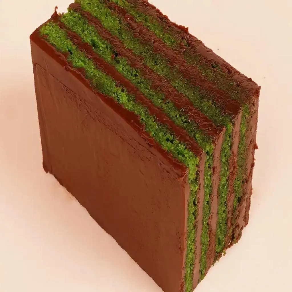 Pistachio Teela
