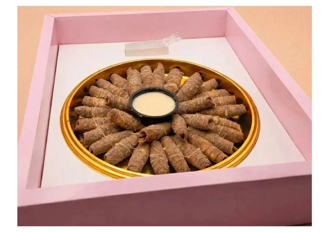 Date rolls with cheese