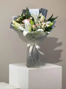 بدون مناسبة