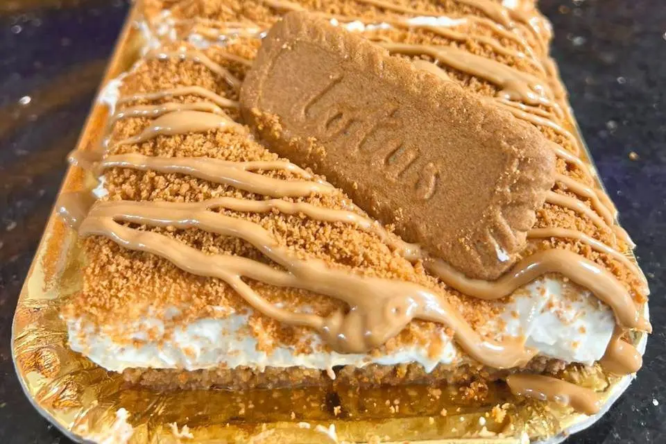Lotus Cake