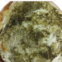 فطيرة لبنة زعتر