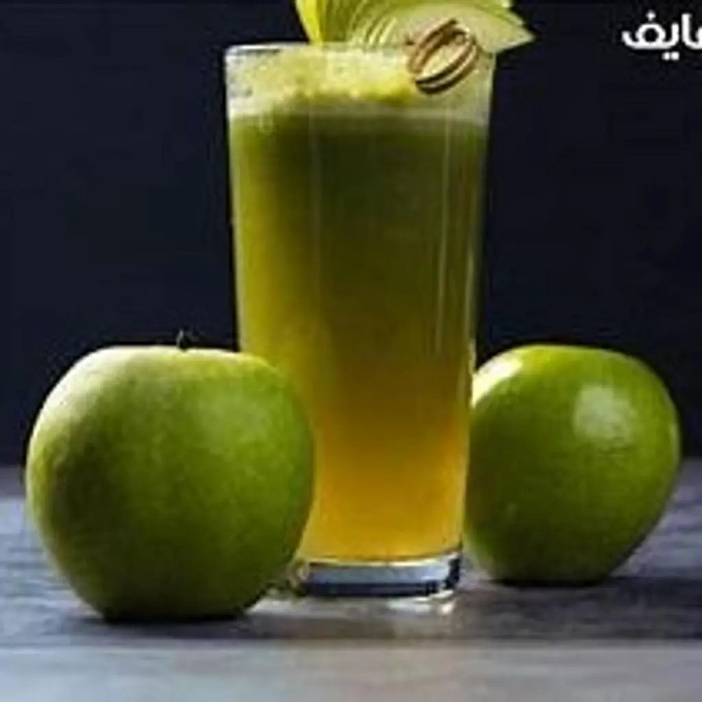 توت، تفاح أخضر وأناناس