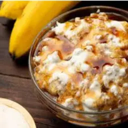 Masoub with Clotted Cream and Honey