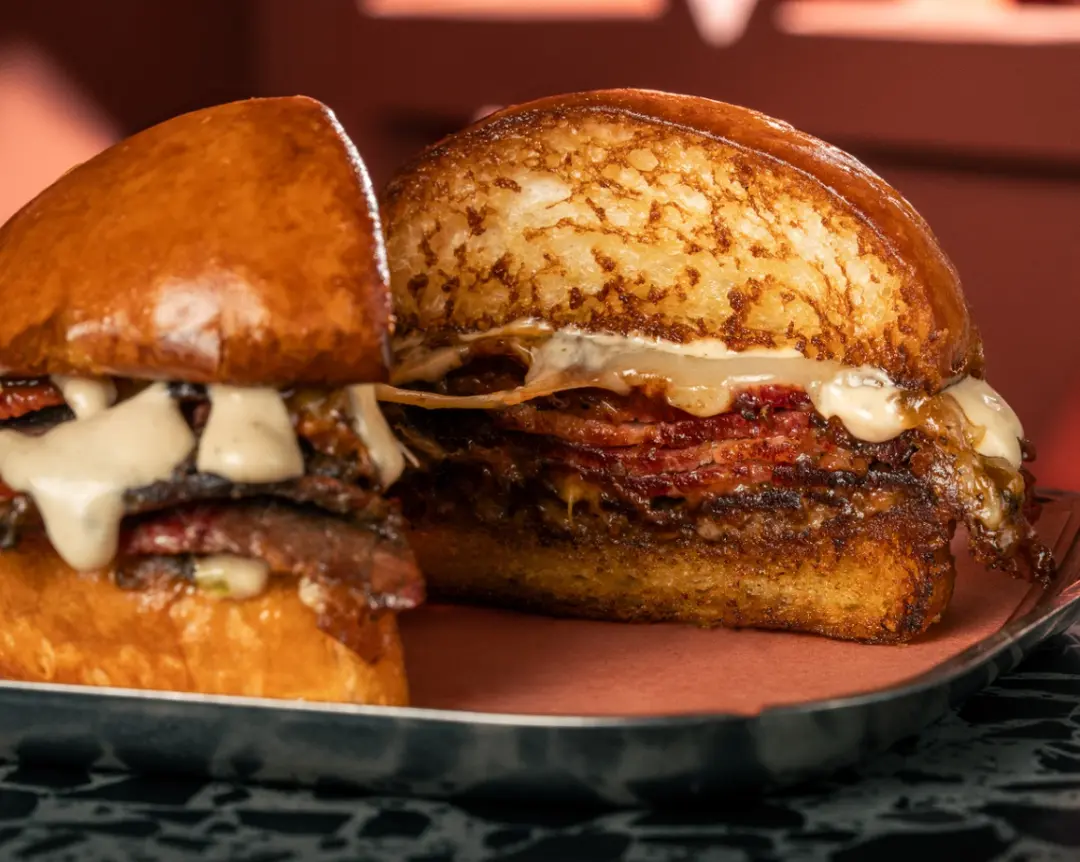 HASHI PASTRAMI BURGER
