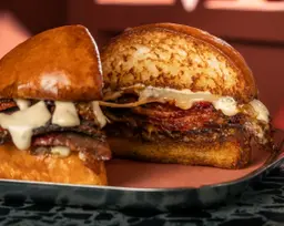 HASHI PASTRAMI BURGER