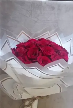 بوكية ورد احمر