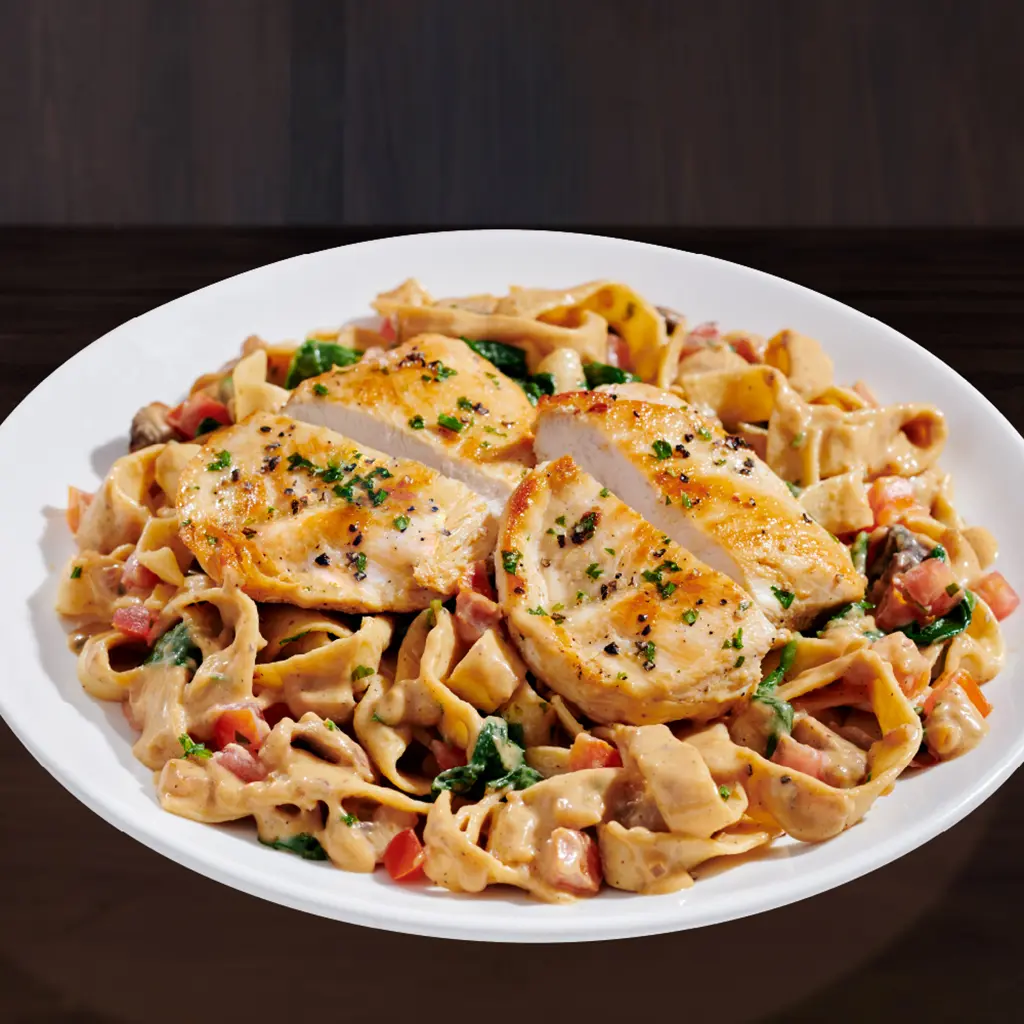 GARLIC CHICKEN PASTA
