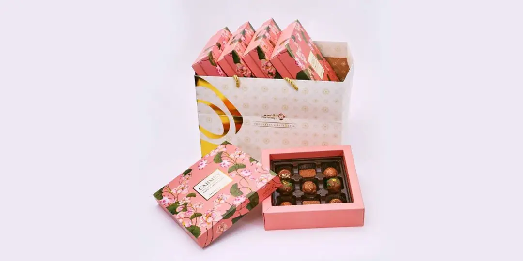 Small open chocolate gift set