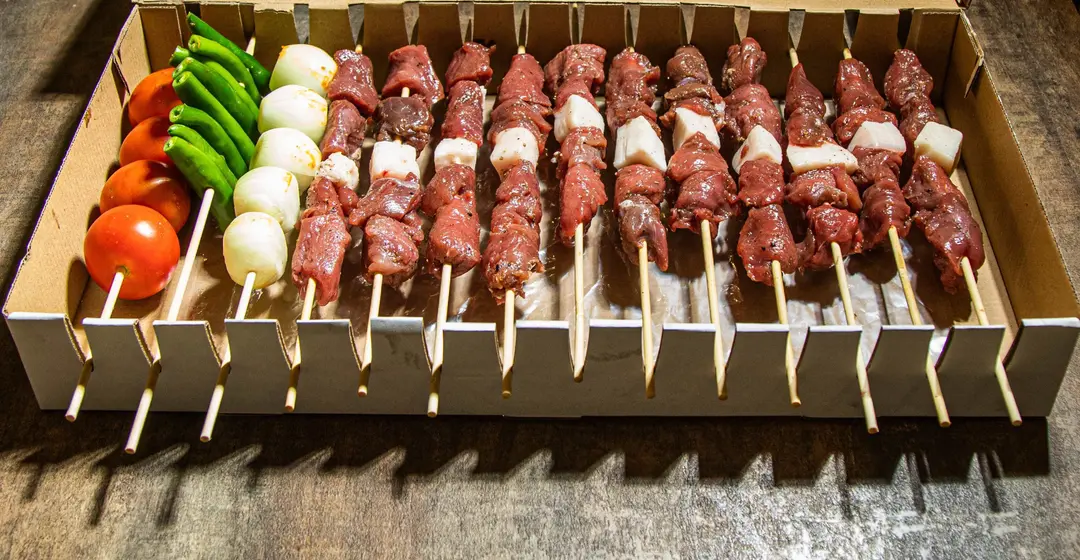 Fresh meat awsal grill box