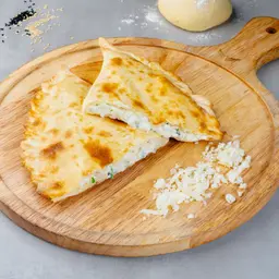 Arayes Akkawi cheese