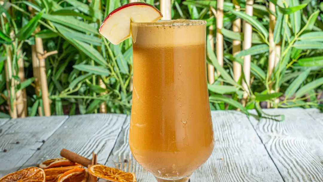 Red apple juice