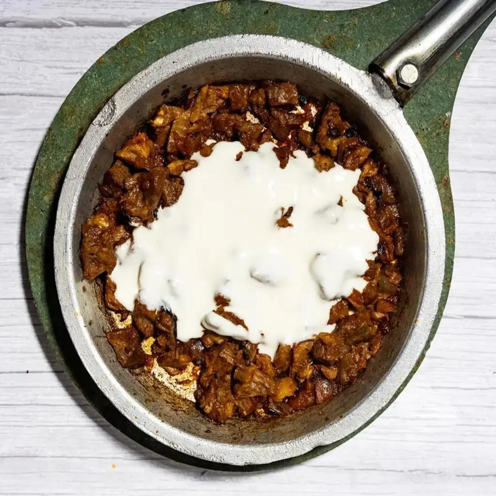 Meat Muqalqal with Cheese