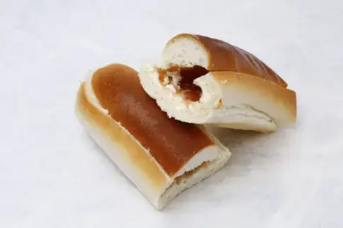 جبن مع المربى