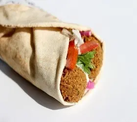 فلافل مشكل خبز شامي