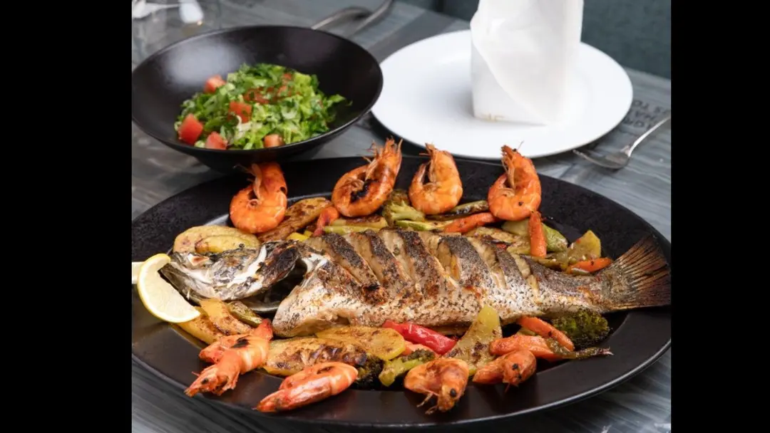 healthy 2 person meal Seabass